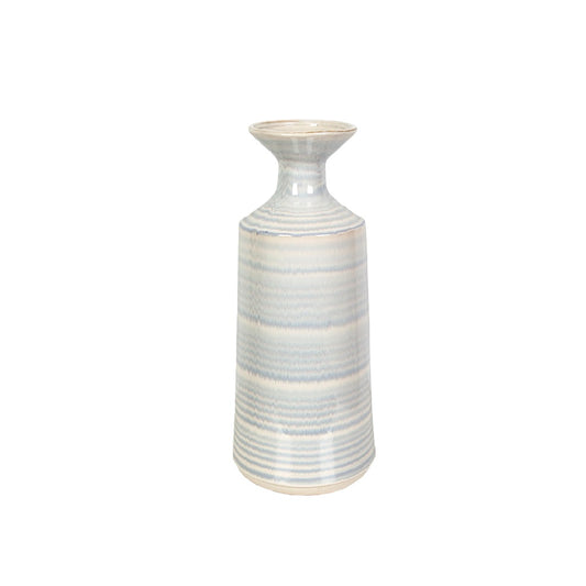 Elegante Lichtblauwe Keramische Vaas - Horizontaal Geringde Textuur - Glanzende Scandinavische Tafeldecoratie